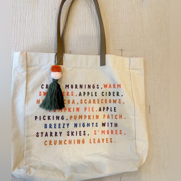 Fall bag tote with tassel detail - Picture 2 of 7